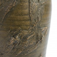 Duzy ceramiczny wazon w stylu Arts & Crafts . Gruba faktura.